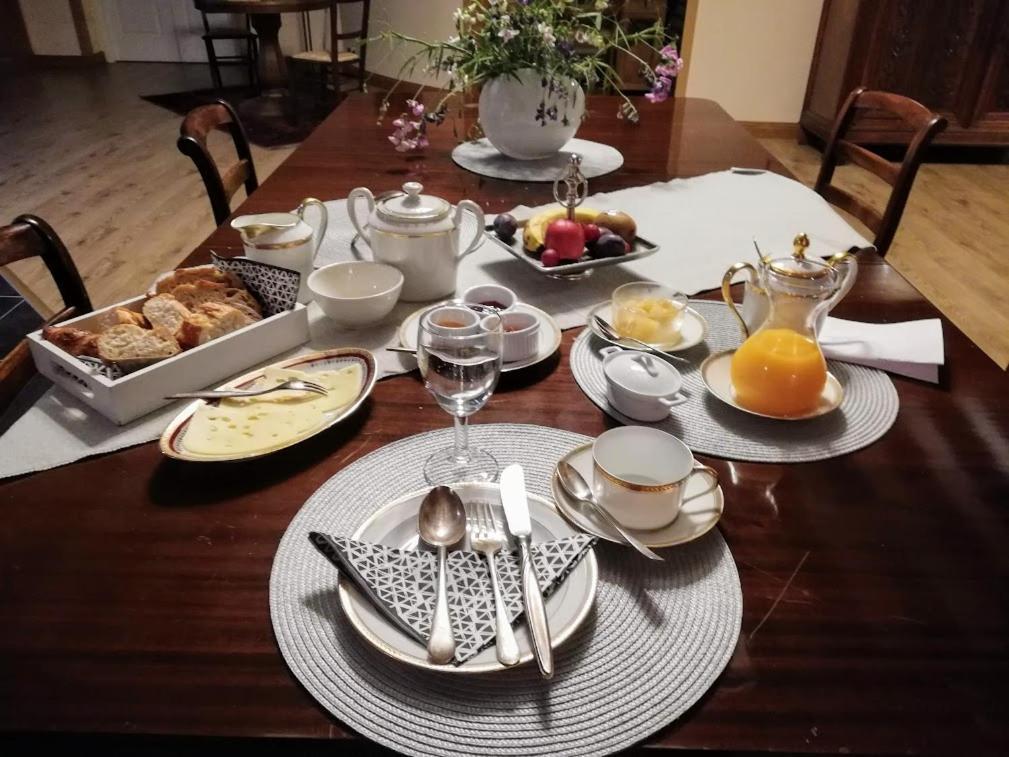 Le Domaine Des Platanes Bed & Breakfast Bourg-Charente Eksteriør bilde