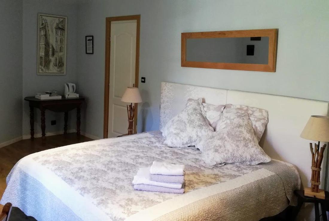 Le Domaine Des Platanes Bed & Breakfast Bourg-Charente Eksteriør bilde