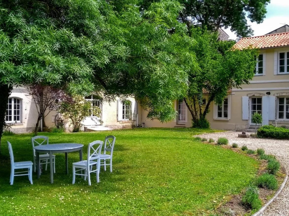Le Domaine Des Platanes Bed & Breakfast Bourg-Charente Eksteriør bilde