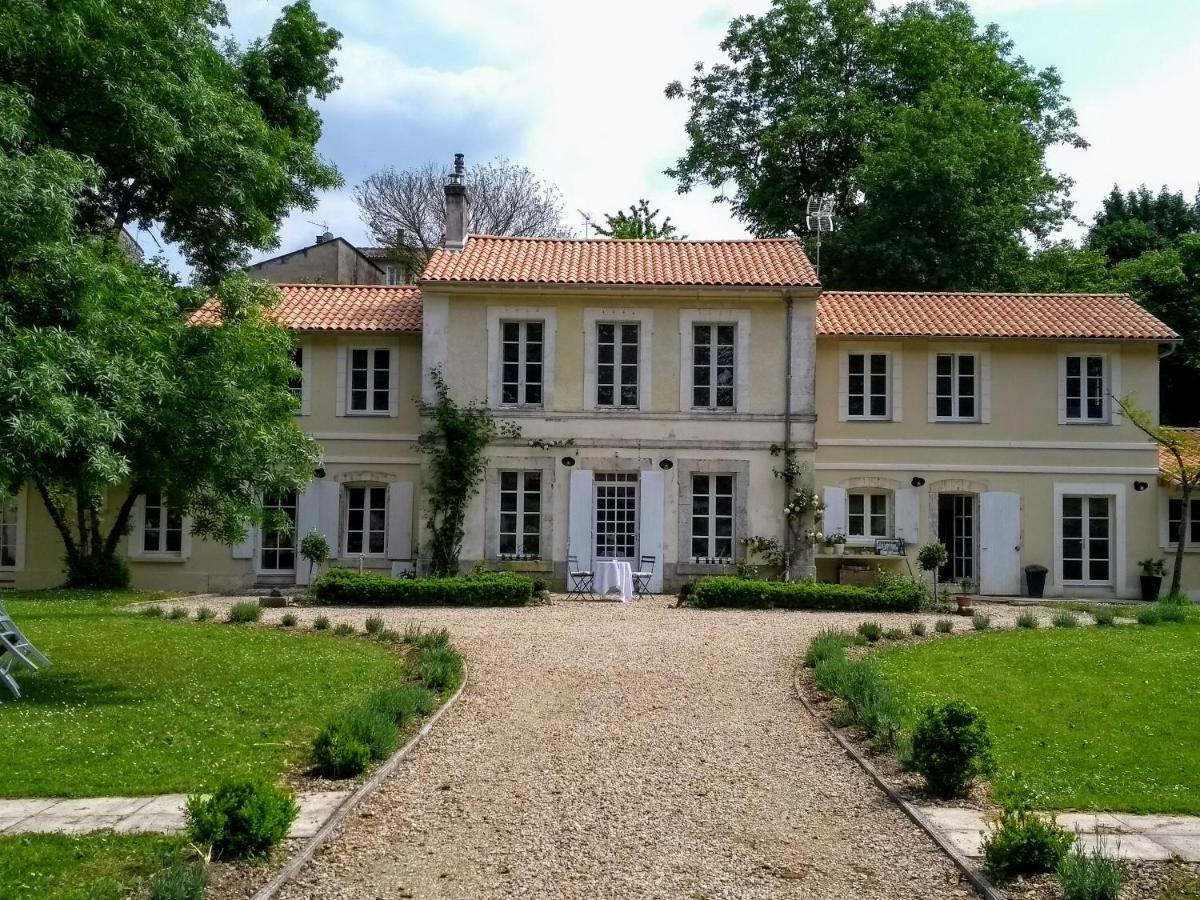 Le Domaine Des Platanes Bed & Breakfast Bourg-Charente Eksteriør bilde